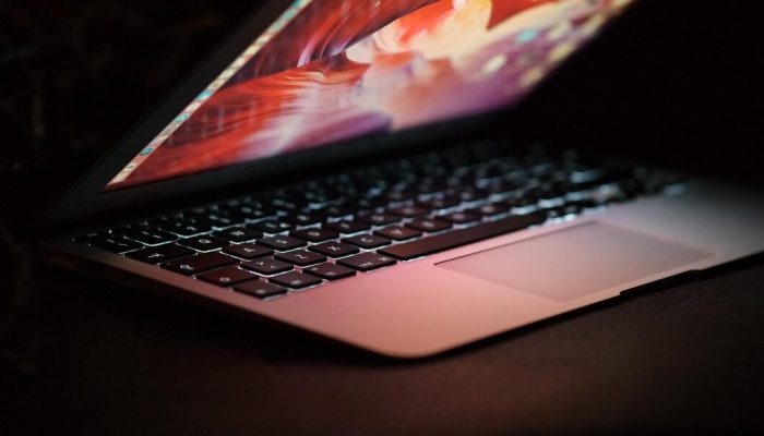 Jak wykorzystać maksymalnie potencjał MacBooka Pro dla rozwoju twojej kreatywności?